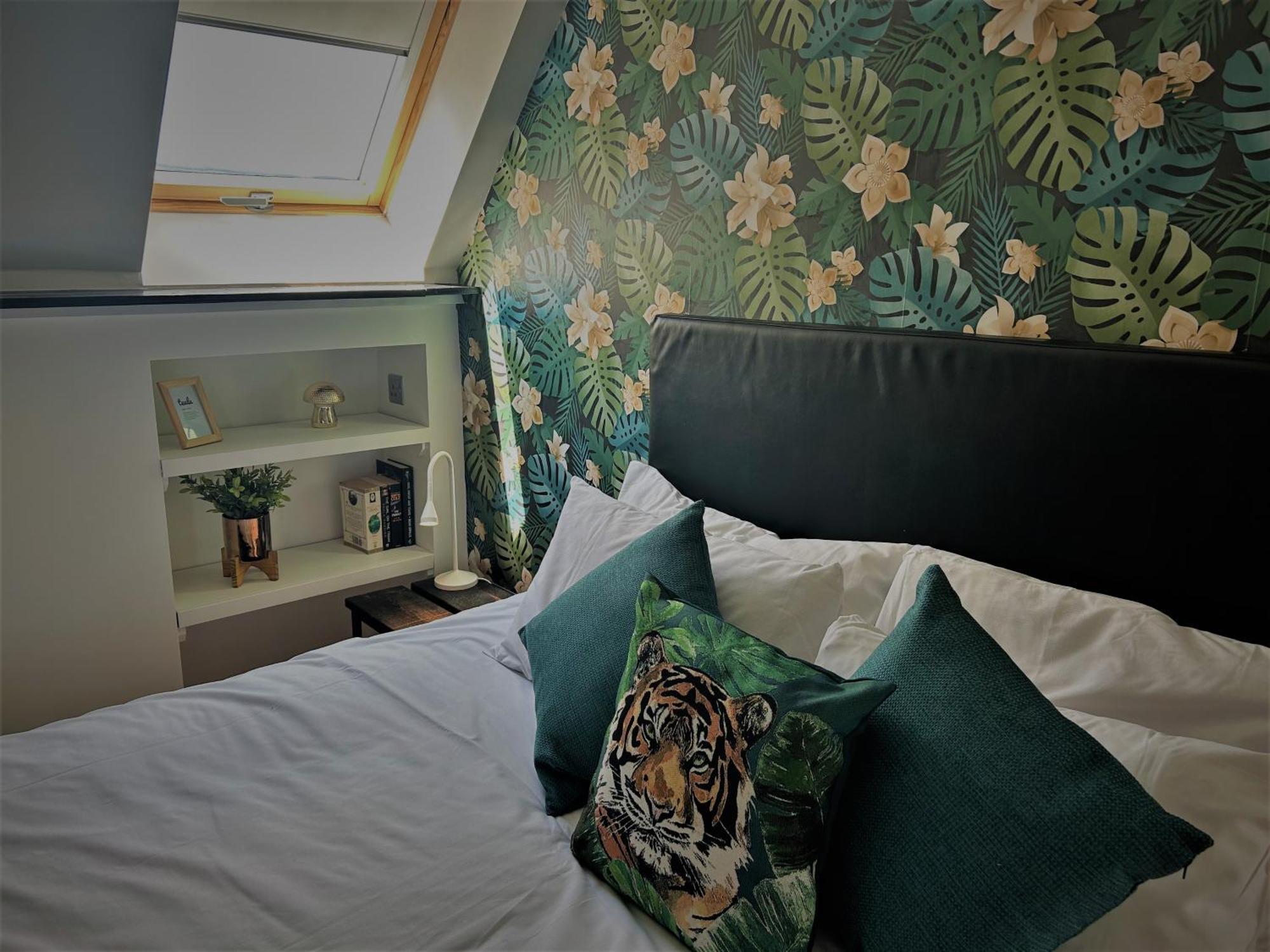 Cardiff Arms Bistro & Hotel Treorky Extérieur photo